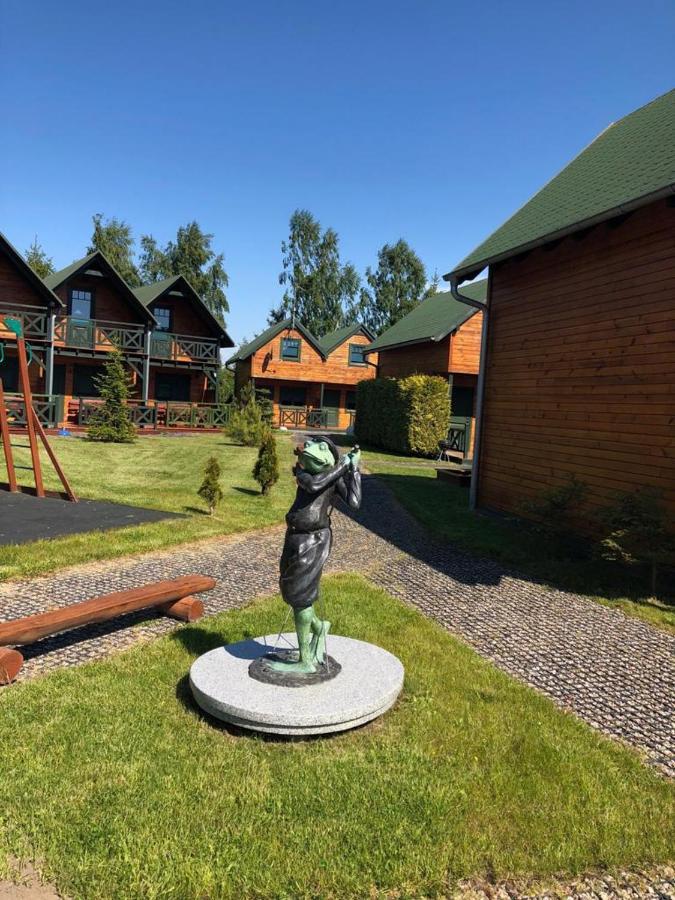 サルビノボ Osrodek Wczasowy Olenkaヴィラ エクステリア 写真